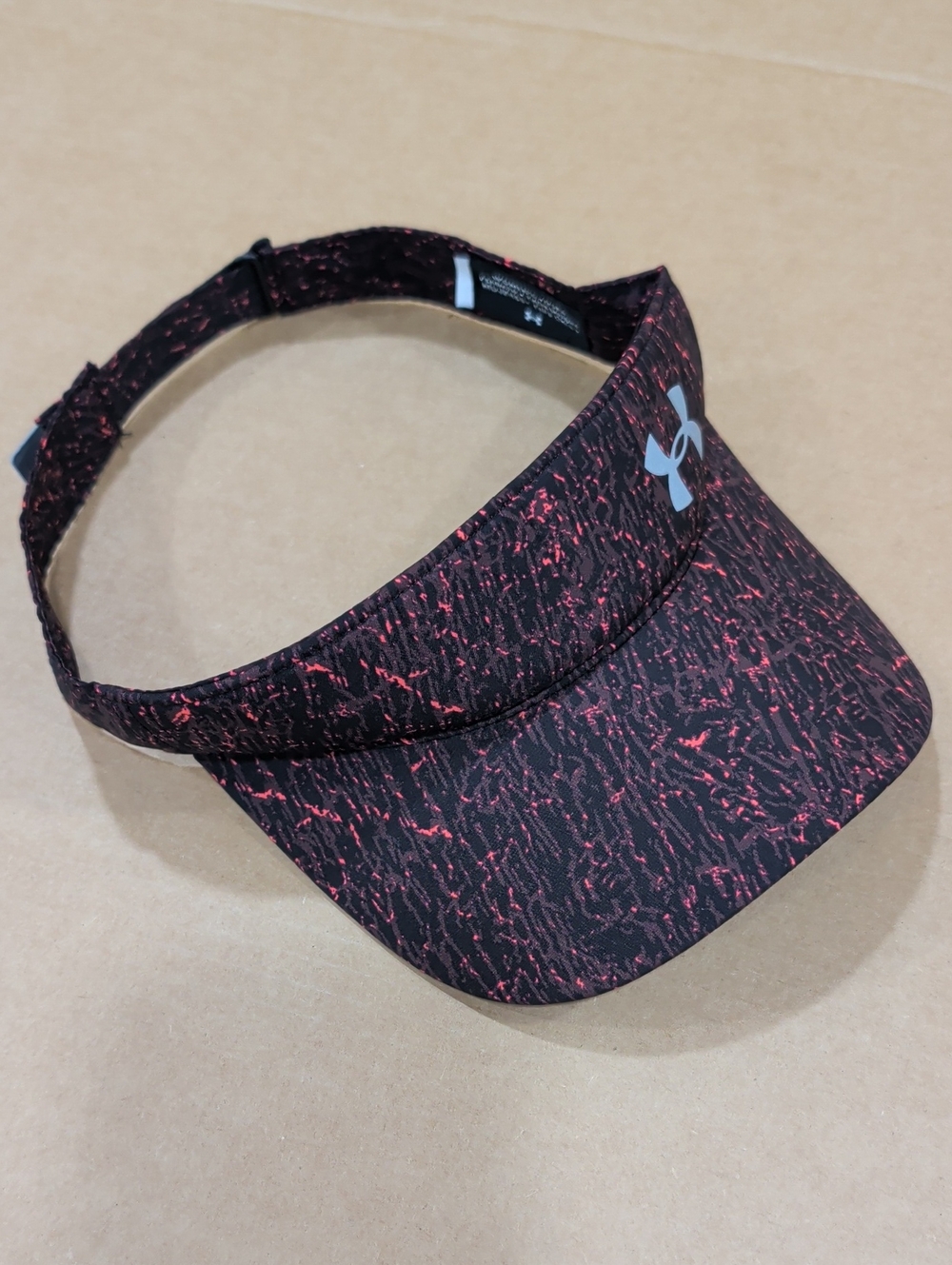 Under Armour HeatGear Adjustable Golf Visor Black Pink Patterned